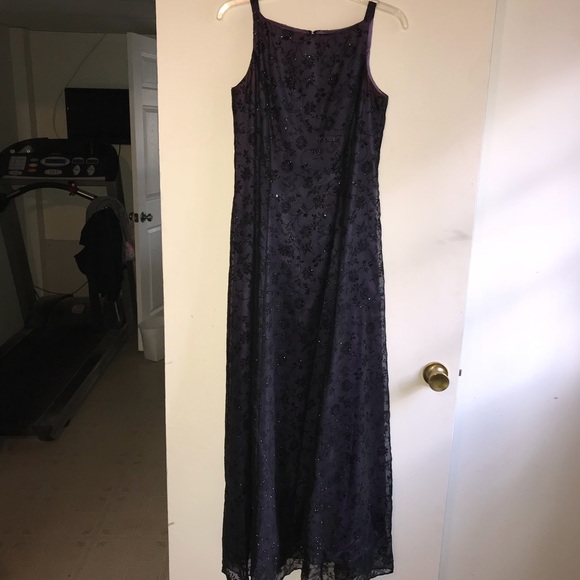 dress - Picture 1 of 2